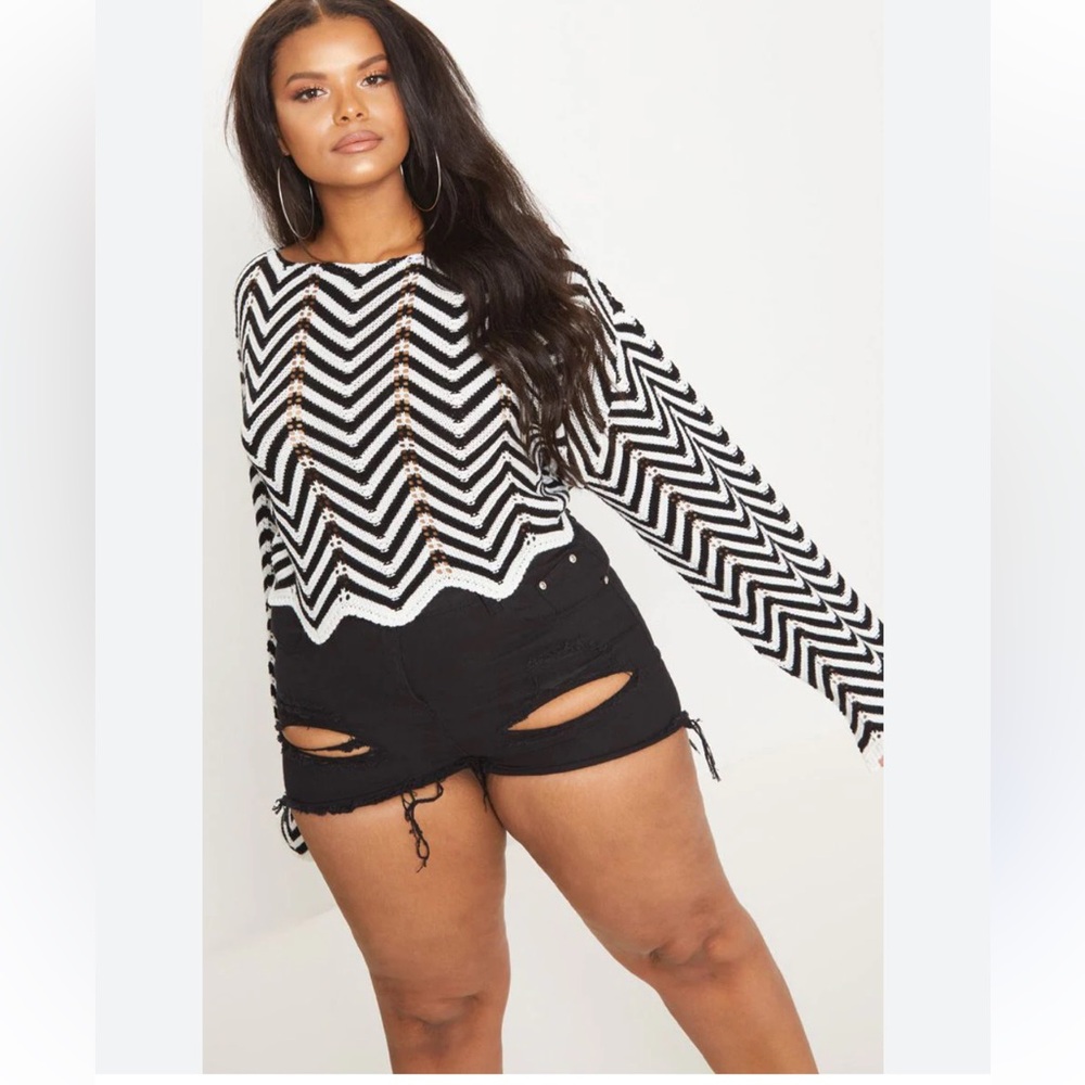 PrettyLittleThing cropped length Zigzag Knit Sweater